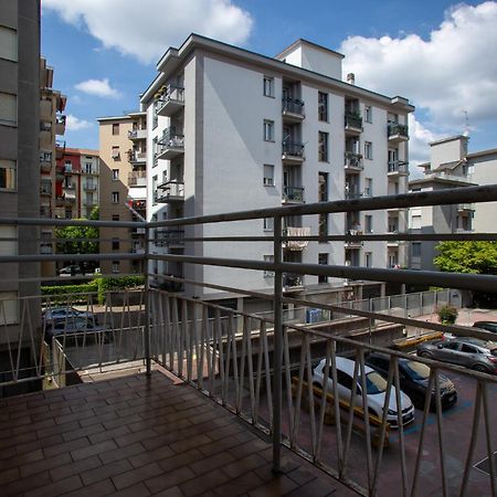 Apartamento Ilaria House Como Exterior foto