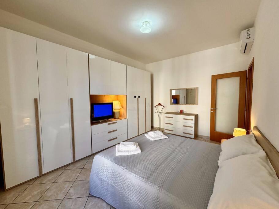 Apartamento Ilaria House Como Exterior foto