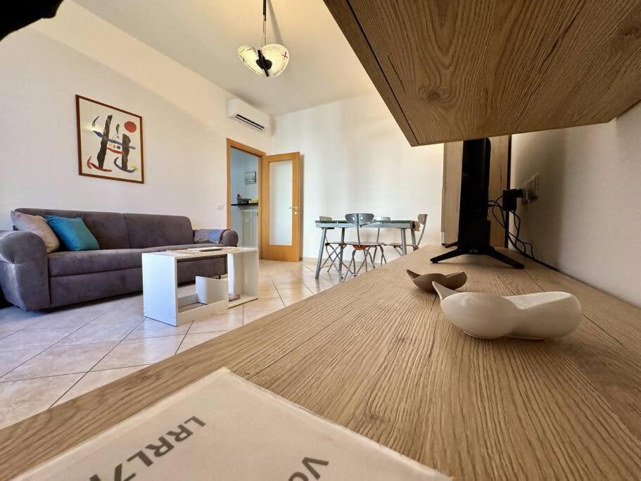 Apartamento Ilaria House Como Exterior foto